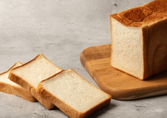 北海道産小麦と新潟県産米粉の食パン 3枚入